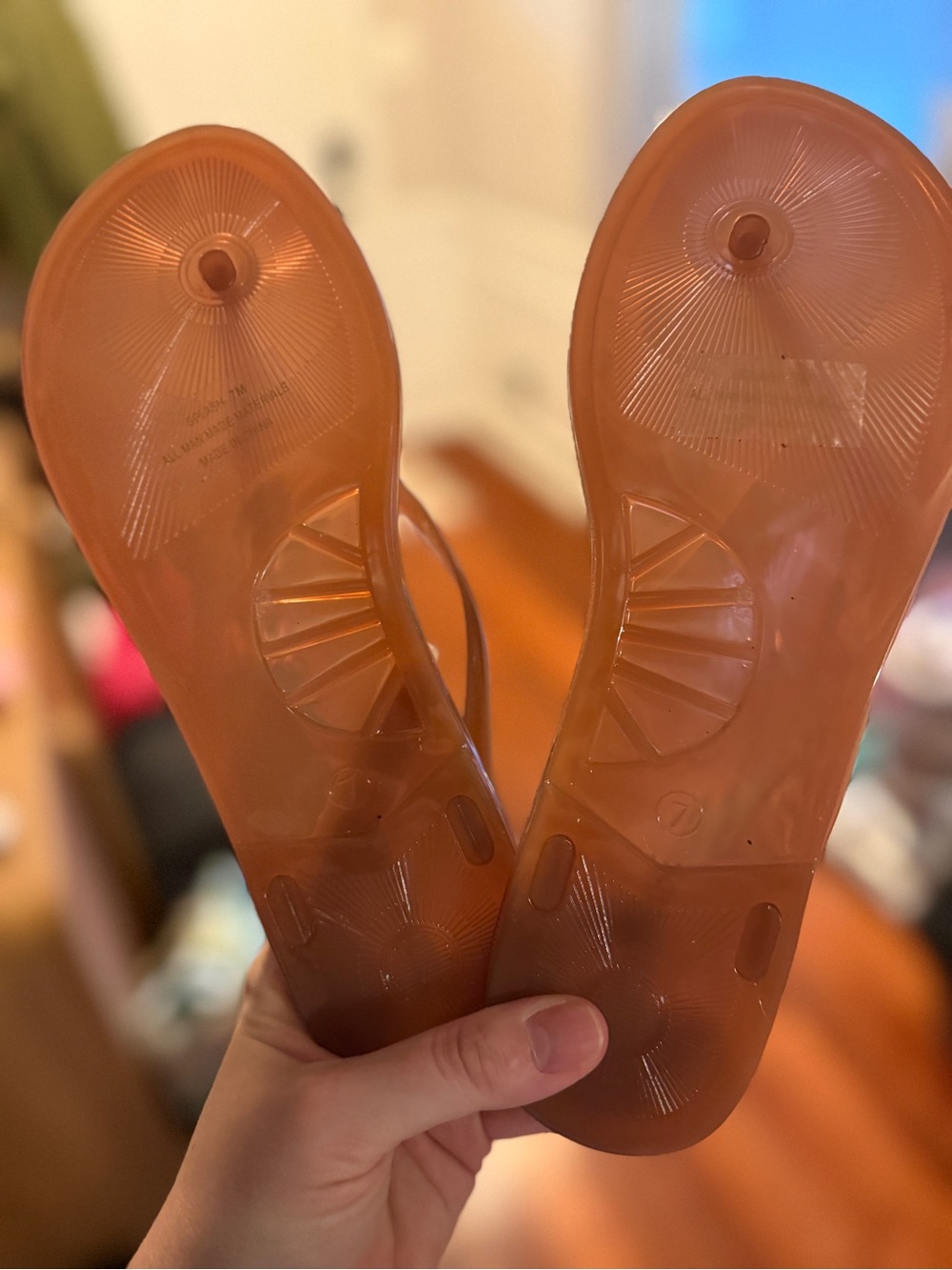 NWOT Cushionaire Womens Splash Jelly Flip Flops Sz 7 beach pool thong sandal - Picture 5 of 7